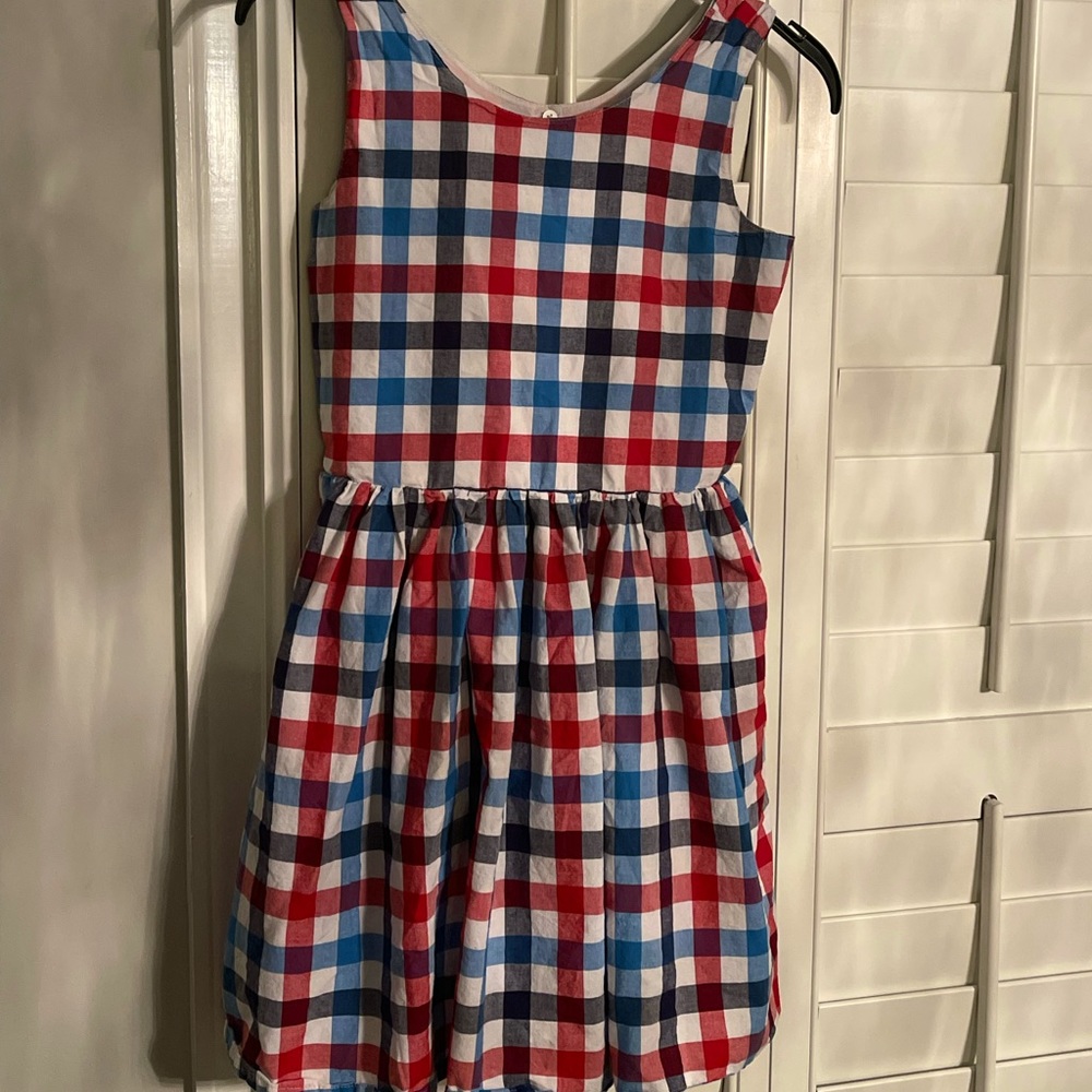 This is a Fourth of July themed dress! It is in wonderful condition!
